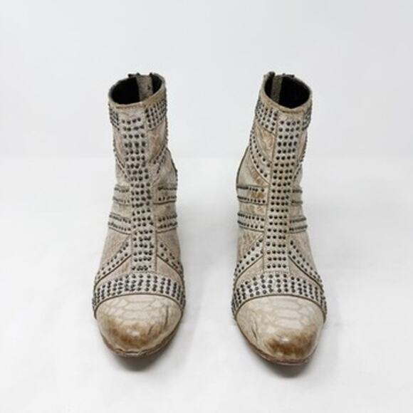 [Freebird by Steven] Natural Tan Nelle Studded Leather Embossed Ankle Boots Sz 7 - Picture 7 of 11